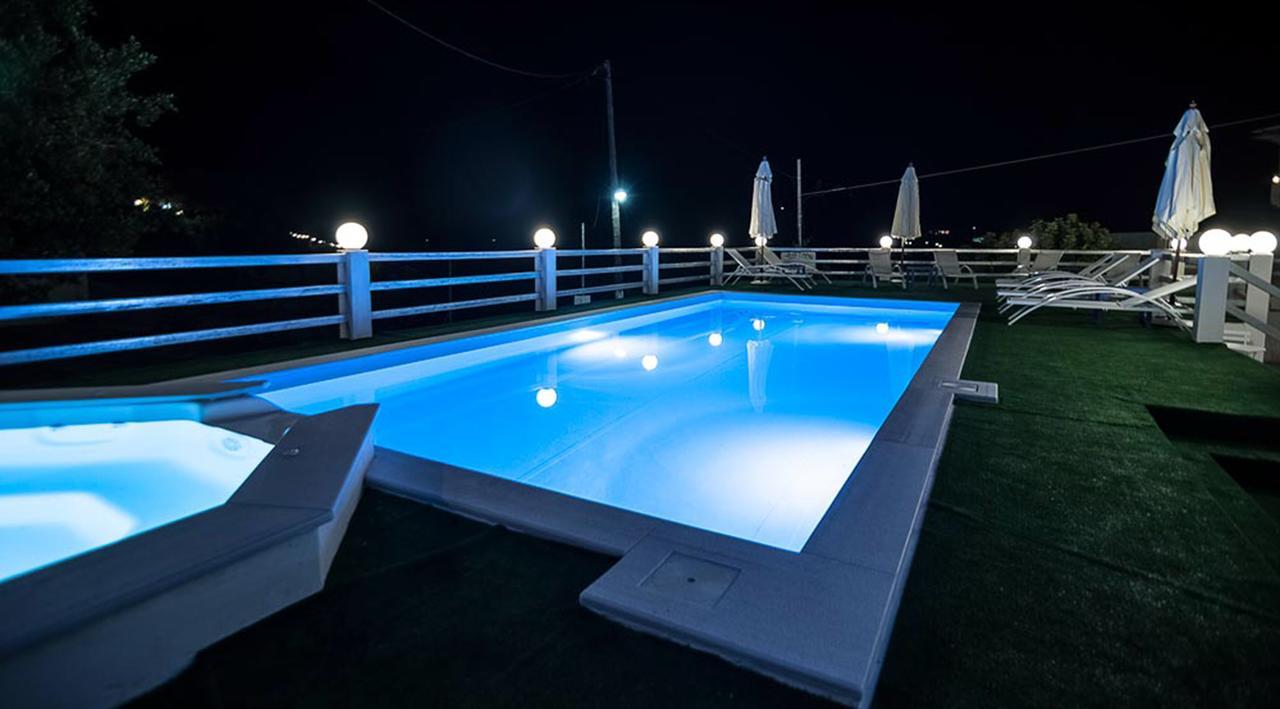 Paradiso Resort Agia Marina  Buitenkant foto