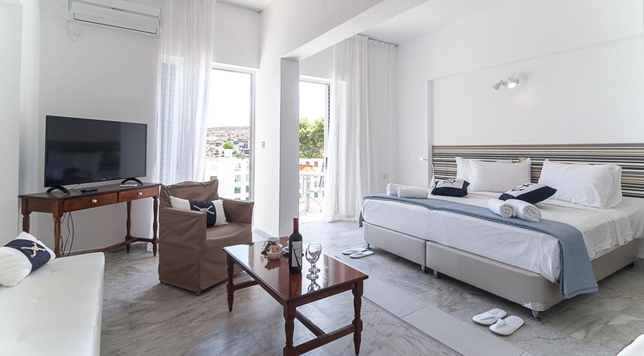 Paradiso Resort Agia Marina  Buitenkant foto